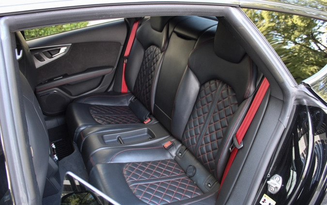 Audi A7 cena 141500 przebieg: 273000, rok produkcji 2016 z Starachowice małe 56